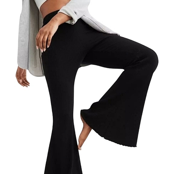 aerie Pants - AERIE Kick It Ribbed High Waisted Super Flare Yoga Pants Black- Size Medium NWT